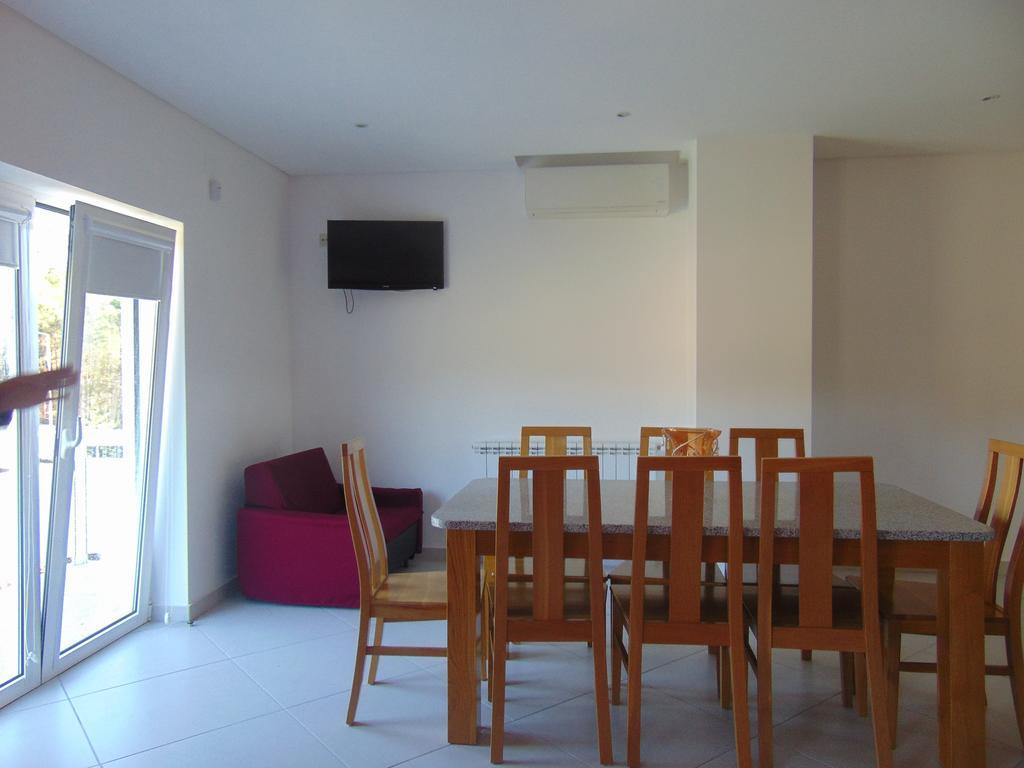Funileiro, Apartamentos E Quartos Amares Exterior photo
